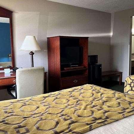 Baymont By Wyndham Corydon Hotel Exterior photo