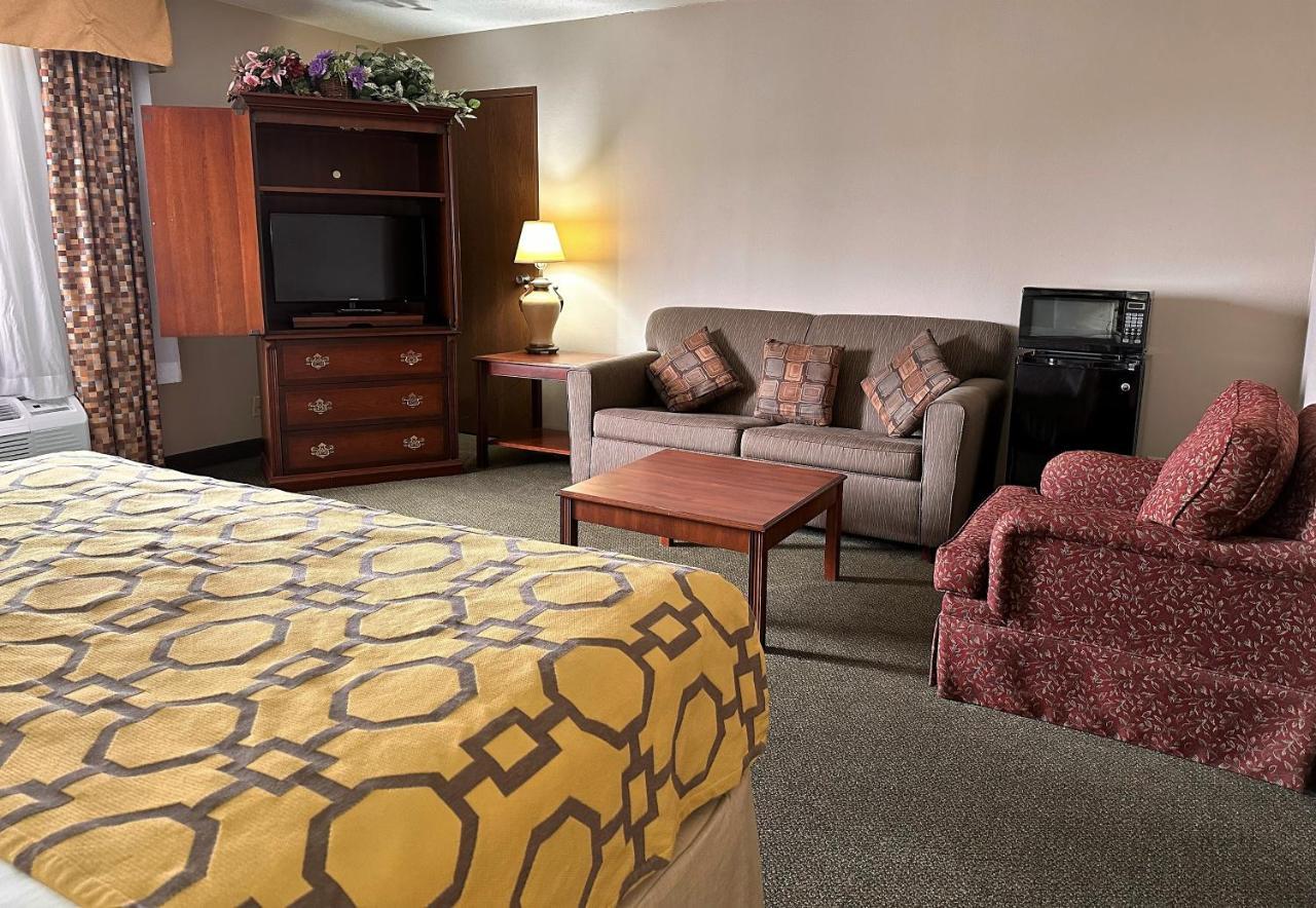 Baymont By Wyndham Corydon Hotel Exterior photo